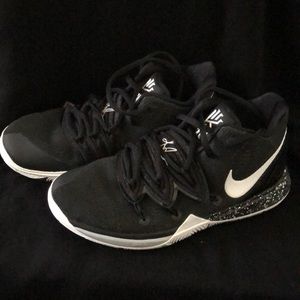 Kyrie 5